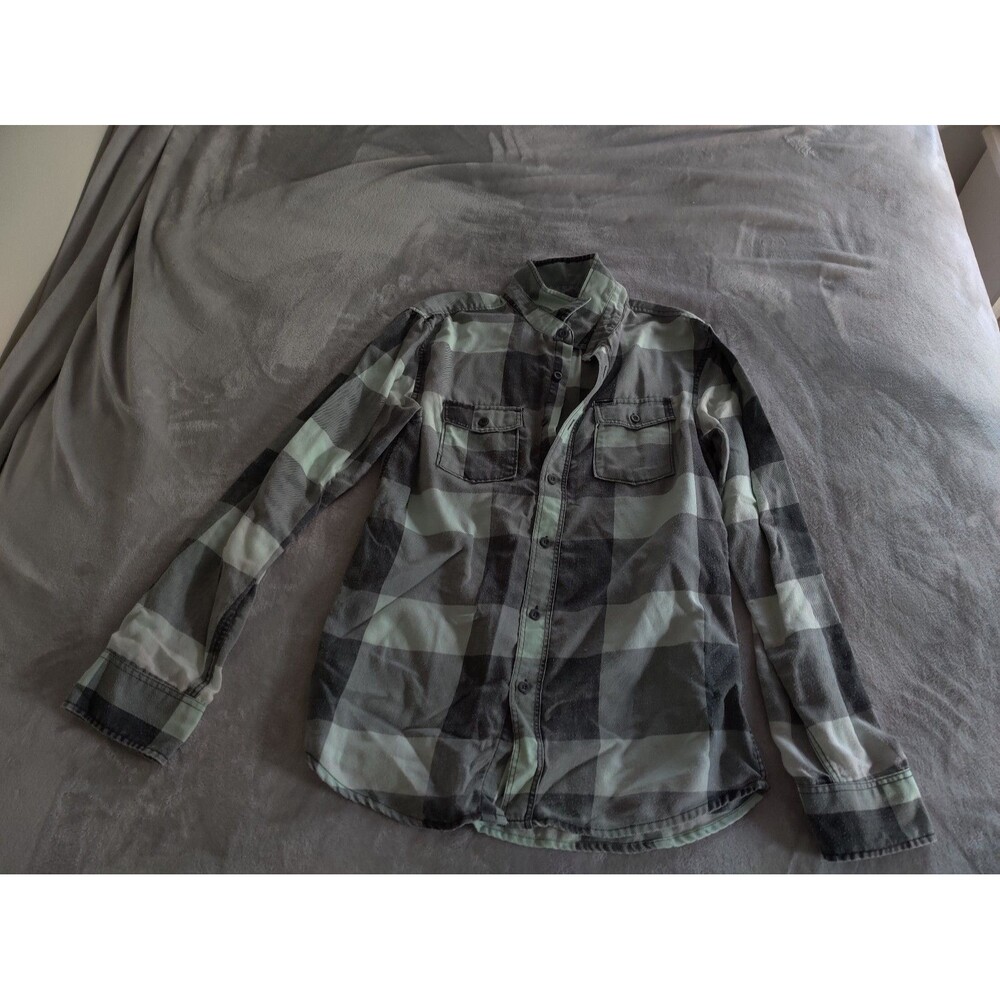 On the Byas flannel button down shirt men's small